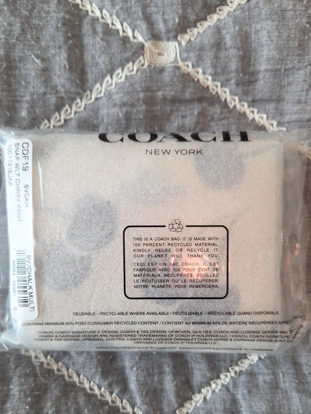 Coach Snap Wallet With Cherry Print CDF19 - Picture 7 of 9
